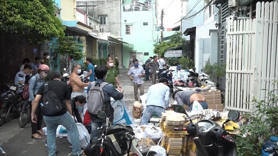 City abolishes huge quantity of counterfeit motorcycle parts ảnh 1 City abolishes huge quantity of counterfeit motorcycle parts ảnh 1