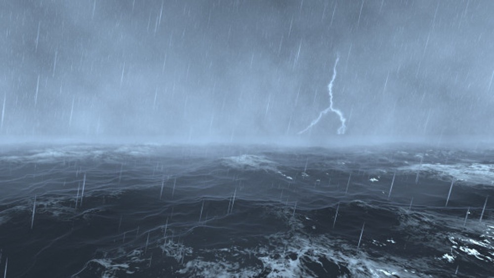 Hazardous weather warned in sea 