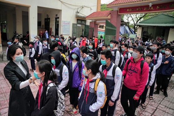 More than 2 million students come back to schools in Hanoi 