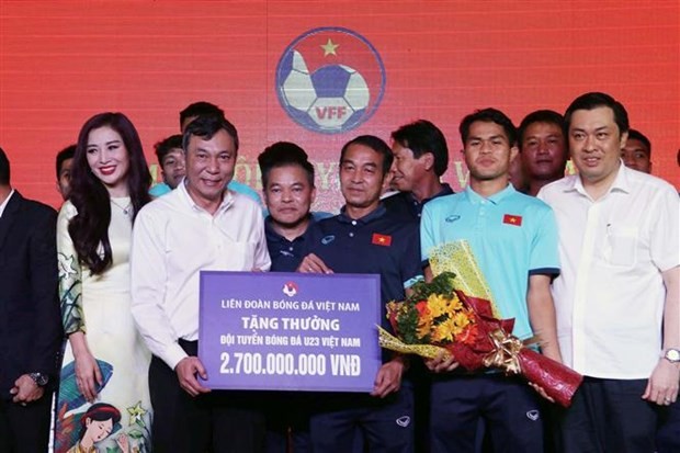 Vietnam’s U23 football team welcomed home ảnh 2 Vietnam’s U23 football team welcomed home ảnh 2