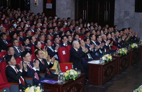 Ceremony held to mark 60th founding anniversary of Vietnam-Laos diplomatic ties ảnh 11 Ceremony held to mark 60th founding anniversary of Vietnam-Laos diplomatic ties ảnh 11