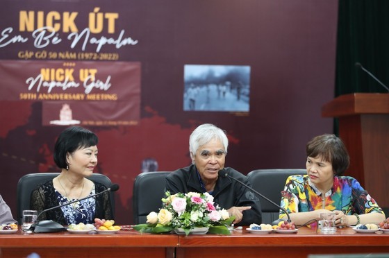 Journalist-photographer Nick Ut meets “Napalm girl” in Hanoi after 50 years ảnh 3 Journalist-photographer Nick Ut meets “Napalm girl” in Hanoi after 50 years ảnh 3