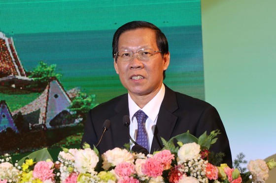 Chairman of the Ho Chi Minh City People's Committee Phan Van Mai speaks at the conference. Chairman of the Ho Chi Minh City People's Committee Phan Van Mai speaks at the conference.