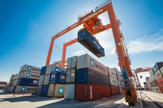 Vietnamese ports handle 733.18 million tons of cargo in 2022, up 4% from the previous year. (Photo: VNA) Vietnamese ports handle 733.18 million tons of cargo in 2022, up 4% from the previous year. (Photo: VNA)