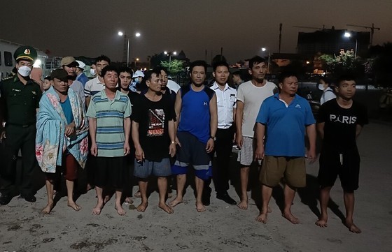 11 crew members are taken to shore safely. 11 crew members are taken to shore safely.