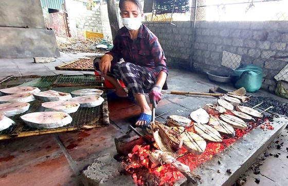 Gilled mackerel is one of the specialties in Cua Lo Town Gilled mackerel is one of the specialties in Cua Lo Town