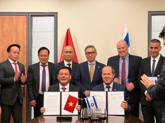 The ministers of Vietnam and Israel issued a statement on the conclusion of FTA negotiations between the two countries. The ministers of Vietnam and Israel issued a statement on the conclusion of FTA negotiations between the two countries.