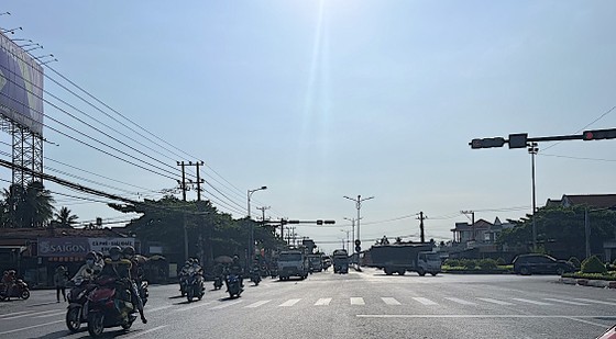 The traffic situation on the National Highway No.1 through Tien Giang Province remains clear on May 3. The traffic situation on the National Highway No.1 through Tien Giang Province remains clear on May 3.