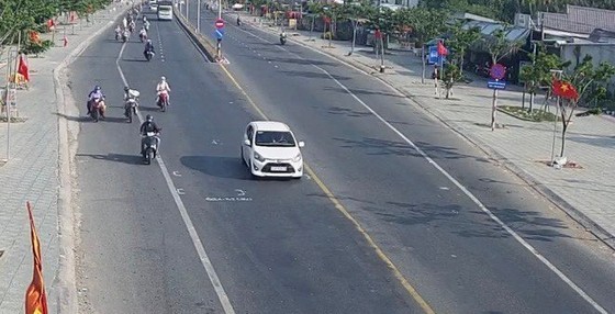 The smooth traffic situation through Ben Tre Province on the last day of the five-day holiday. The smooth traffic situation through Ben Tre Province on the last day of the five-day holiday.