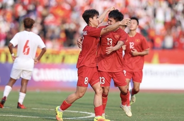 Vietnamese footballers cheering a goal (Photo: VNA) Vietnamese footballers cheering a goal (Photo: VNA)