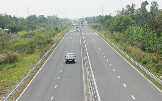 The component project of the Chau Doc - Can Tho - Soc Trang expressway is expected to start construction in mid-June-2023. The component project of the Chau Doc - Can Tho - Soc Trang expressway is expected to start construction in mid-June-2023.