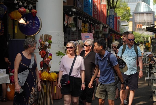 At a book street in Ho Chi Minh City (Photo: VNA) At a book street in Ho Chi Minh City (Photo: VNA)