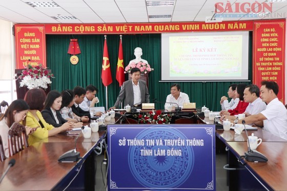 Director of the Department of Information and Communications of Lam Dong Province Huynh Minh Hai speaks at the woking session. Director of the Department of Information and Communications of Lam Dong Province Huynh Minh Hai speaks at the woking session.