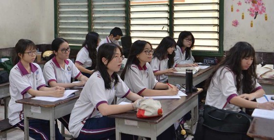 Students are at Trung Vuong High School in District 1. (Photo: Cao Thang) Students are at Trung Vuong High School in District 1. (Photo: Cao Thang)