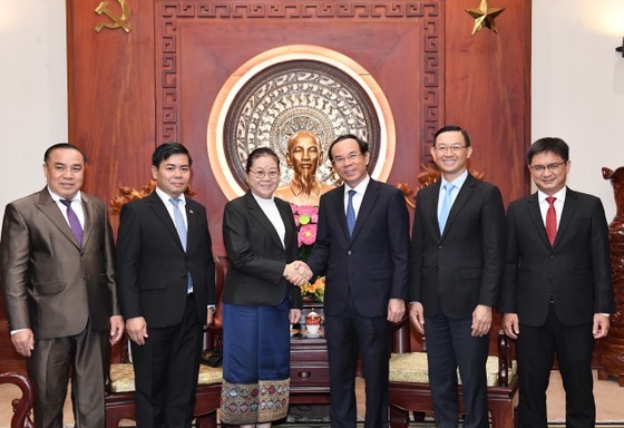 The delegates pose for a photo at the meeting (Photo: Viet Dung) The delegates pose for a photo at the meeting (Photo: Viet Dung)
