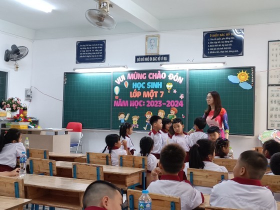 Inside a classroom of Hong Ha Primary School Inside a classroom of Hong Ha Primary School