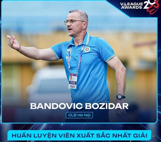 Coach Bozidar Bandovic of Hanoi Football Club wins the best coach of V-League 2023