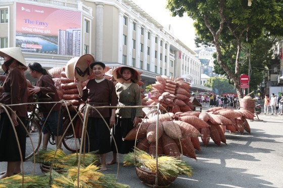 Many cultural features of traditional craft villages are recreated. Many cultural features of traditional craft villages are recreated.