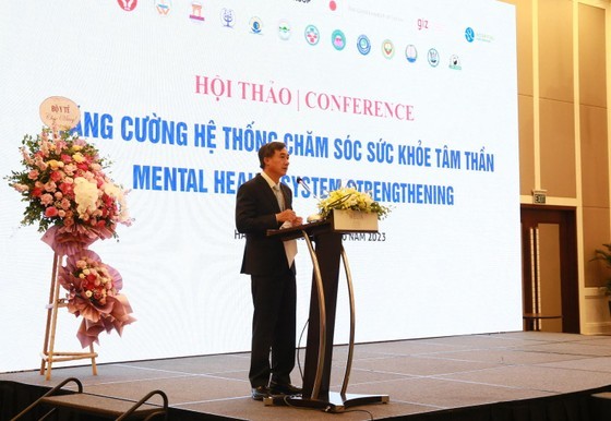 Deputy Minister of Health Tran Van Thuan speaks at the conference. Deputy Minister of Health Tran Van Thuan speaks at the conference.