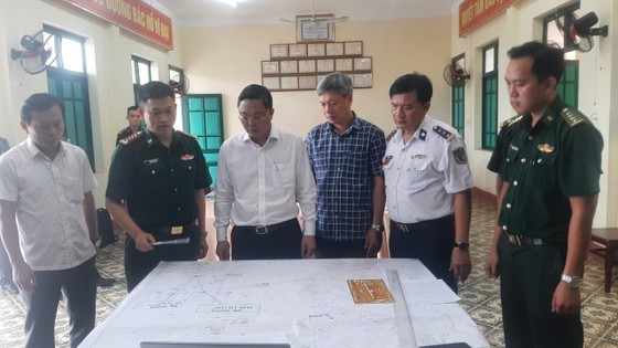 Chairman of Quang Nam Provincial People's Committee Le Tri Thanh is the Head of the Emergency Search and Rescue Steering Committee for fishermen in distress. Chairman of Quang Nam Provincial People's Committee Le Tri Thanh is the Head of the Emergency Search and Rescue Steering Committee for fishermen in distress.