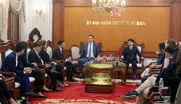 At a working session between the EuroCham delegation and Ha Nam leaders on November 3.(Photo: VNA) At a working session between the EuroCham delegation and Ha Nam leaders on November 3.(Photo: VNA)
