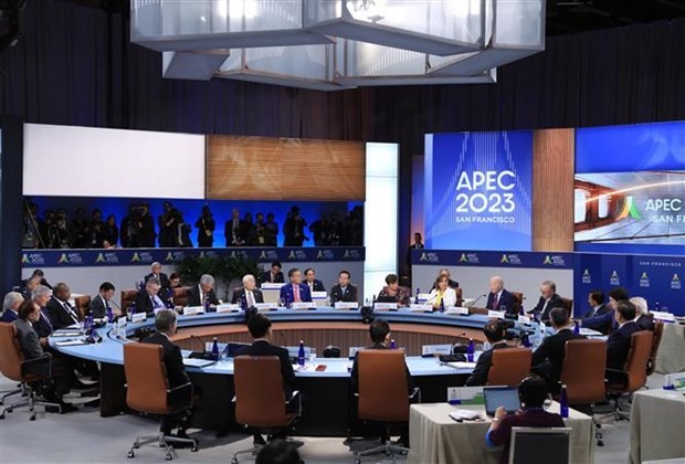 President Vo Van Thuong attends a retreat meeting of APEC Economic Leaders (Photo: VNA)