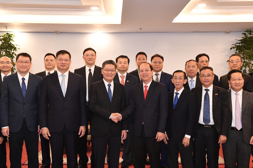 Delegates pose a photo. (Photo: Viet Dung) 5-9968.jpg.jpg