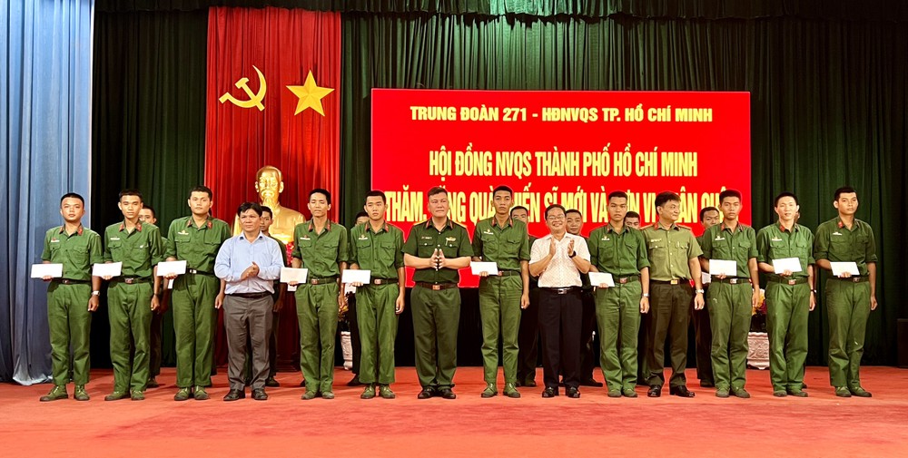 z5471125716540-2406621ec4fa12bab50b4e337909ec53-405.jpg.jpg