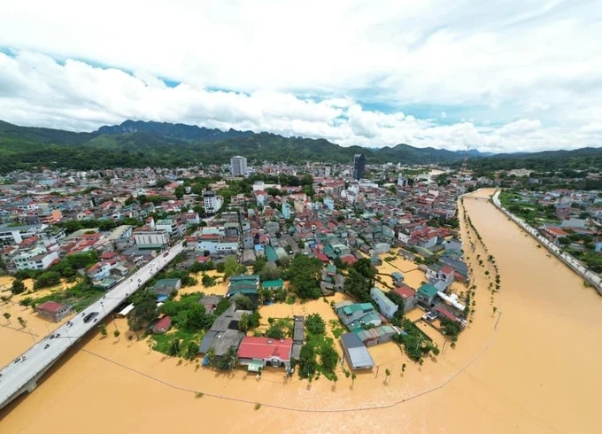 Severe flood occurs in Cao Bang city on August 25. lu.jpg