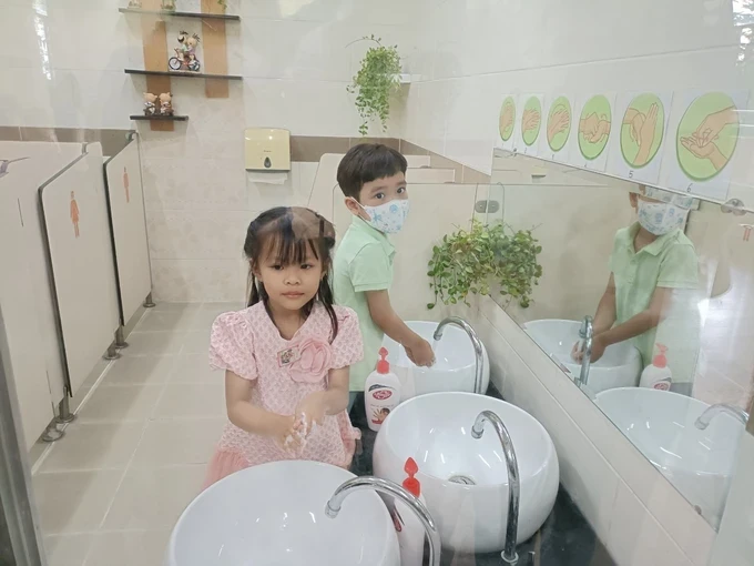 Preschoolers are educated about handwashing to prevent the spread of germs. rt.jpg