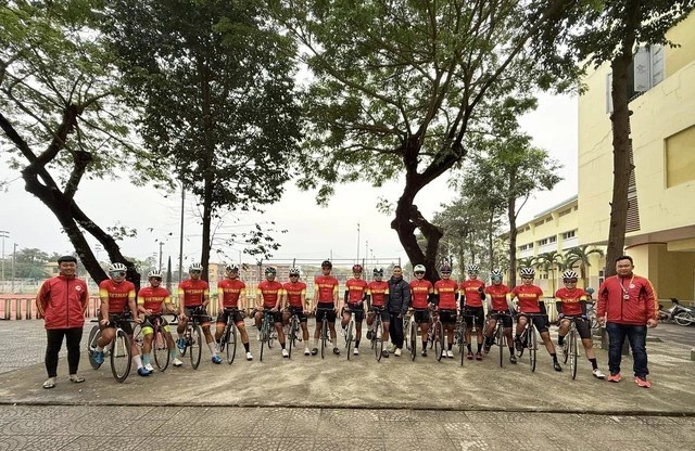 The Vietnamese team who will compete in the 2025 Asian Road Cycling Championships on February 7-16. VN.jpg