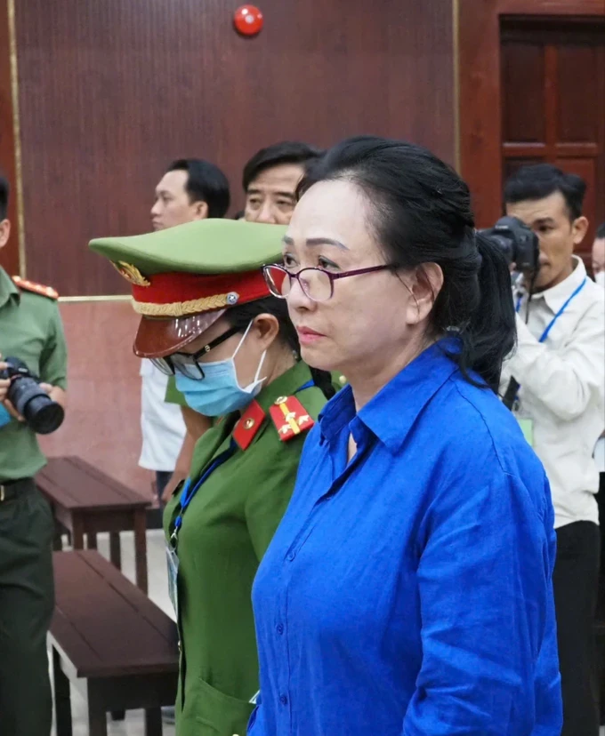 Truong My Lan at the court (Photo: Hoang Hung) z6439535239379-8ad27967feffb6c484cb56900ec75721-7018-7059.jpg