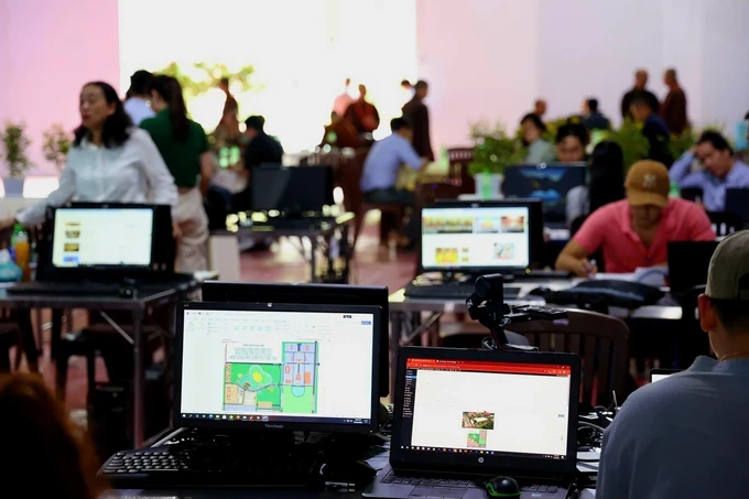 A view inside the press center. (Photo: SGGP/ Thanh Chung) z6561798213448-7917230f15f61be4a3b8893b840c26fb-4103-6859.jpg