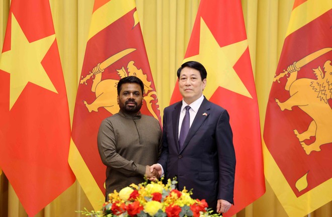 State President Luong Cuong (R) and Sri Lankan President Anura Kumara Dissanayaka at their talks in Hanoi on May 5. (Photo: VNA) president-luong-cuong.jpg