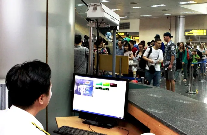 The Hanoi Department of Health has requested strengthened health quarantine measures at border gates. 3-186-7556.jpg