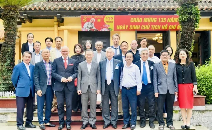 The parties have detailed discussions regarding the training program in France for the 2025–2028 period. (Photo: Sport Authority of Vietnam) img-5207-7260-2440.jpg
