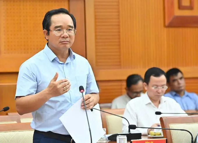 Chairman of the Ho Chi Minh City People’s Committee and Deputy Head of the Steering Committee Nguyen Van Duoc speaks at the working session. (Photo: SGGP/ Viet Dung) 0a61b751bab20eec57a3-6101-4745.jpg