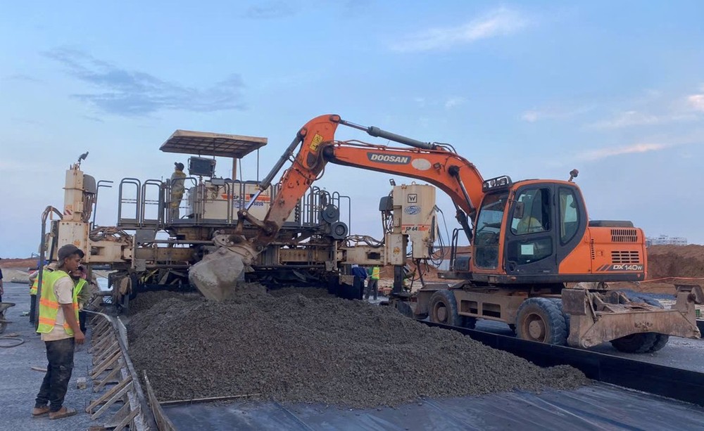 The Long Thanh International Airport construction project is under a shortage of construction materials. P3b.jpg