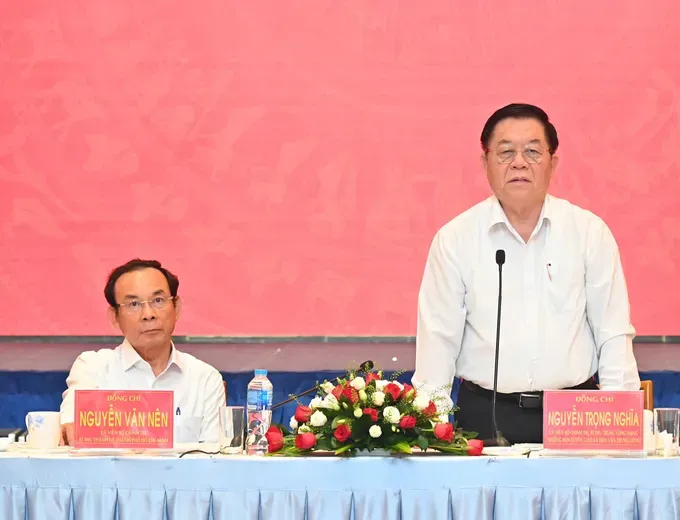 Head of the Central Commission for Propaganda and Mass Mobilization Nguyen Trong Nghia delivers his speech at the working session with press agencies. (Photo: SGGP/ Viet Dung) img-6287-2608-4919.jpeg