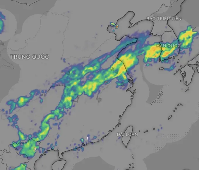 Satellite image at 6 a.m. on June 21 shows a massive thunderstorm system. (Source: GFS) img-9828-8637-3806.jpeg