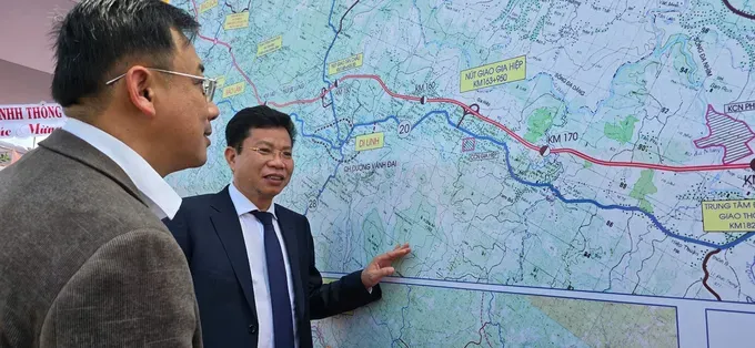The expressway starts in Loc Phat Ward, Bao Loc City, connecting with the Tan Phu – Bao Loc Expressway, and ends at its junction with the Lien Khuong – Prenn Expressway in Hiep Thanh Commune, Duc Trong District. img-2935-967-7821.jpeg