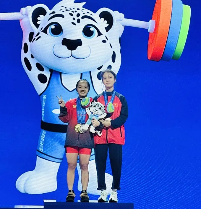 Vietnam’s young weightlifters win 11 gold medals across various events at the 2025 Asian Youth & Junior Weightlifting Championships. (Photo: Luu Van) img-6296-5153-1505.jpg