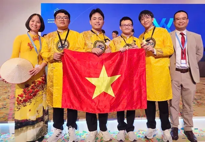 Vietnam team wins four gold medals for first time at International Chemistry Olympiad in 2025. 1-3562-7431.jpeg