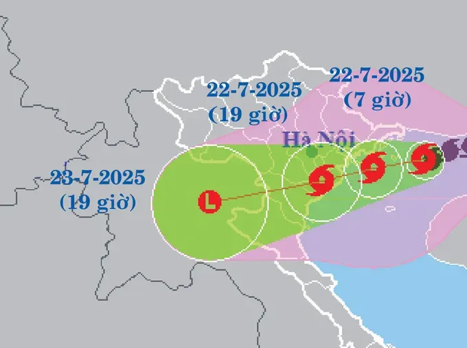 Storm No. 3 is approaching coast and expected to land in the Northern Vietnam on the afternoon of July 22. v1e-2328-8415.jpg