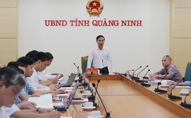 Chairman of the provincial People’s Committee Pham Duc An underscores the significance of implementing the system in key coastal zones. (Photo: baoquangninh.vn) qn3172-22455934.jpg