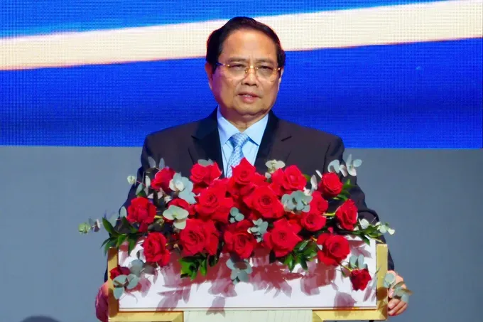 Prime Minister Pham Minh Chinh speaks at the conference in Ho Chi Minh City on August 2 on the implementation of the National Assembly’s Resolution No. 222/2025/QH15 on the IFC. (Photo: SGGP/ Hoang Hung) thu-tuong-5580-510.jpg