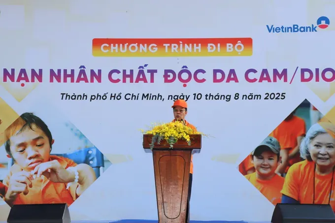 Major General, Associate Professor, Dr. and People’s Doctor Nguyen Hong Son, Vice Chairman of the Vietnam Association for Victims of Agent Orange/Dioxin and Chairman of the Ho Chi Minh City Association for Victims of Agent Orange/Dioxin, delivers a speech. z6891664472976-c2d3ccadab9adacd55e5e569d0ce000b-7654-6358.jpg