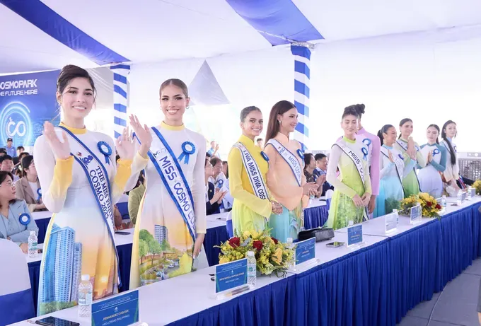 Beauty queens don ao dai, Vietnam’s traditional dress, designed by Trung Dinh. anh-chup-man-hinh-2025-08-21-luc-165115-8058-7262.png