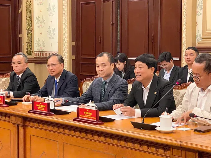 Deputy Secretary of the Ho Chi Minh City Party Committee and Chairman of the Ho Chi Minh City People’s Council Vo Van Minh speaks at the working session with the delegation from Daejeon, the Republic of Korea. (Photo: SGGP/ Xuan Hanh) z6947324450383-965d09270308e06b63fbea2597abf404-6215-1592.jpg