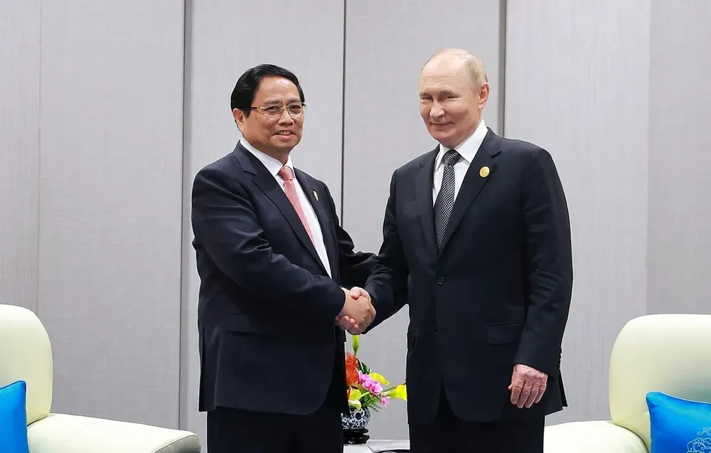 Prime Minister Pham Minh Chinh (L) and Russian President Vladimir Putin (Photo: VNA) 09202501225519_tong.jpg
